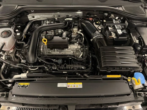 Volkswagen Golf Life 1.0 eTSI 81 kW (110 CV) DSG