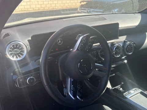 Mercedes-Benz Clase A  200 d Sedán