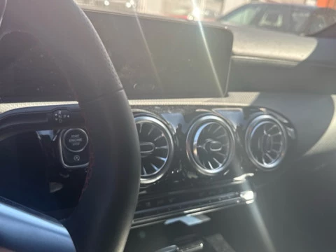 Mercedes-Benz Clase A  200 d Sedán