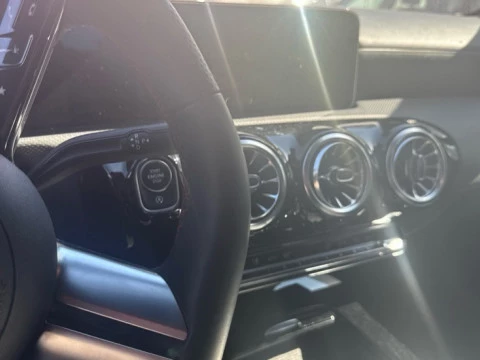 Mercedes-Benz Clase A  200 d Sedán