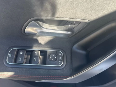 Mercedes-Benz Clase A  200 d Sedán