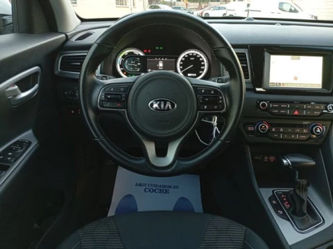 Kia Niro 1.6 GDi PHEV 104kW (141CV) Drive