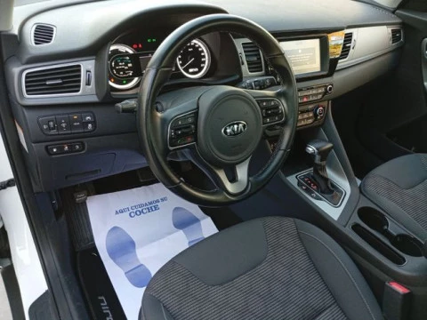 Kia Niro 1.6 GDi PHEV 104kW (141CV) Drive
