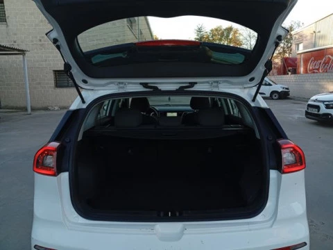 Kia Niro 1.6 GDi PHEV 104kW (141CV) Drive