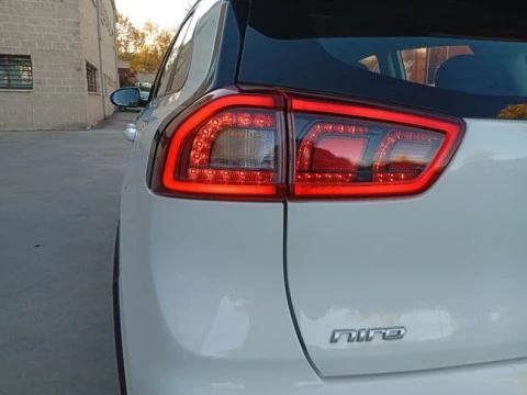 Kia Niro 1.6 GDi PHEV 104kW (141CV) Drive