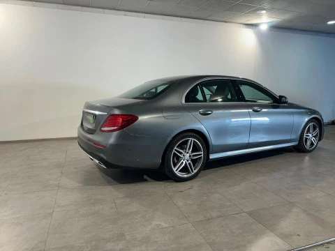 Mercedes-Benz Clase E E 220 d 4MATIC Berlina