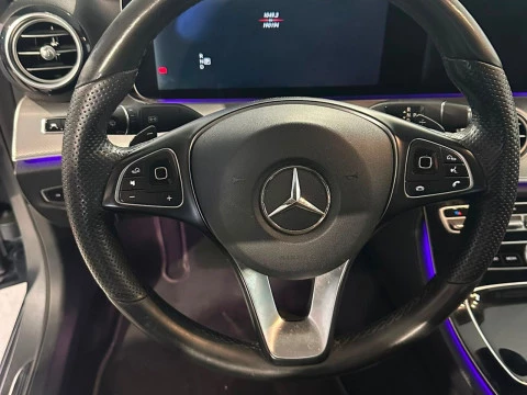 Mercedes-Benz Clase E E 220 d 4MATIC Berlina