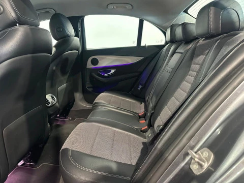 Mercedes-Benz Clase E E 220 d 4MATIC Berlina