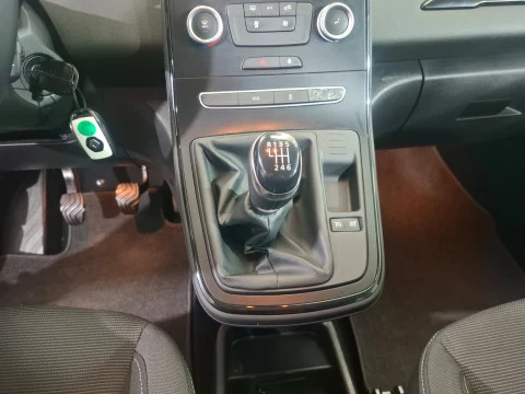 Renault Scenic 1.3 TCe GPF Life 85kW Renault Scenic 1.3 TCe GPF Life 85kW