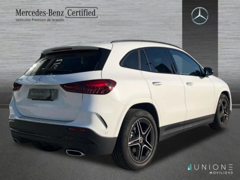 Mercedes-Benz GLA  200 d