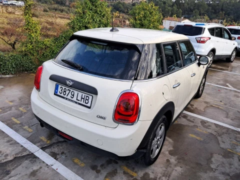 MINI ONE 5 PUERTAS