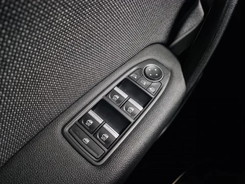 Renault Captur techno Eco-G 100cv (74 kW)