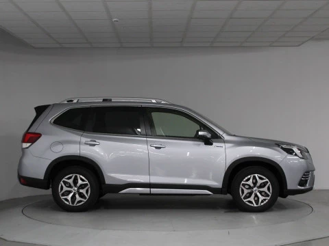 Subaru Forester 2.0i Hybrid CVT Executive Plus