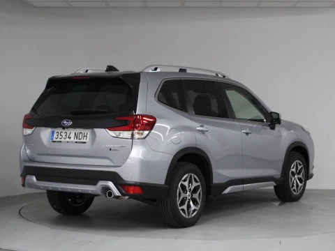 Subaru Forester 2.0i Hybrid CVT Executive Plus