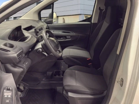 Peugeot Partner Pro Standard 600kg BlueHDi 55kW