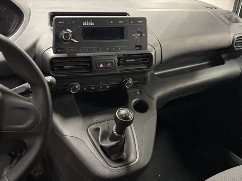 Peugeot Partner Pro Standard 600kg BlueHDi 55kW