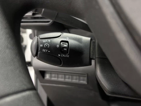 Peugeot Partner Pro Standard 600kg BlueHDi 55kW