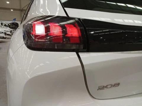 Peugeot 208 BlueHDi 73kW (100CV) Active