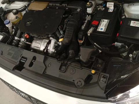 Peugeot 208 BlueHDi 73kW (100CV) Active