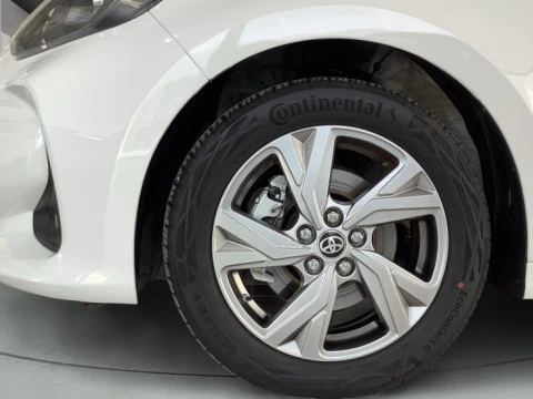 Toyota Yaris TOYOTA ACTIVE PLUS 120H