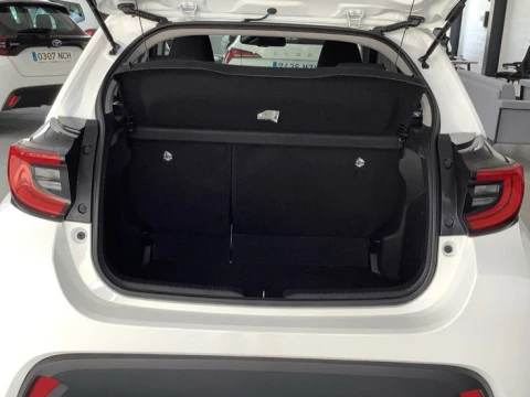 Toyota Yaris TOYOTA ACTIVE PLUS 120H