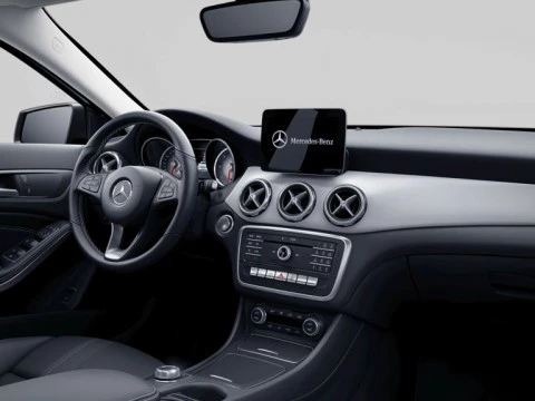 Mercedes-Benz GLA 200 CDI / d Urban