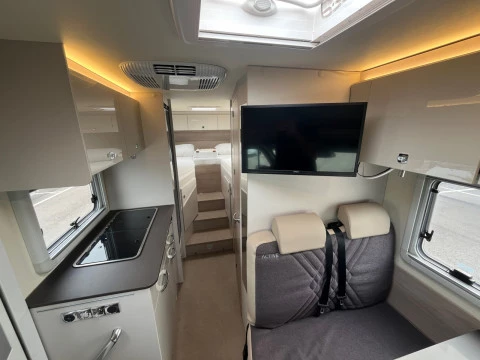 BURSTNER LINEO LINEO T690