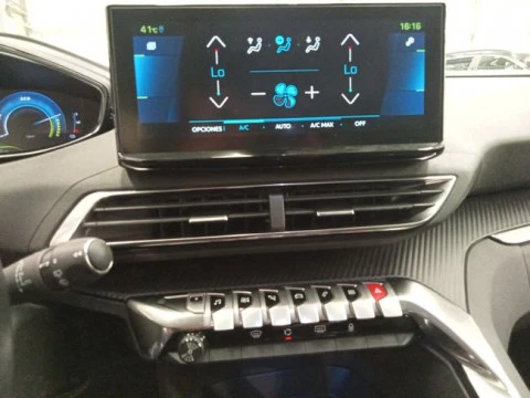 Peugeot 3008 Hybrid 225 e-EAT8 Allure