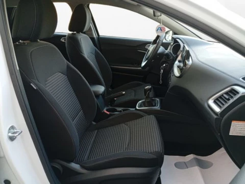 Kia XCeed 1.6 MHEV iMT Drive 100kW (136CV)
