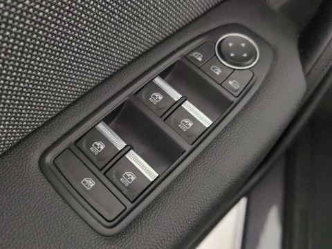 Renault Captur techno Eco-G 100cv (74 kW)