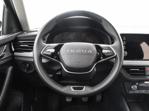 Skoda Kamiq 1.0 TSI 85KW SELECTION 115 5P