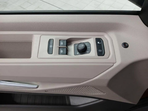 Volkswagen Multivan 2.0 TDI DSG 150 5P 7 Plazas