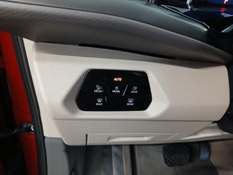 Volkswagen Multivan 2.0 TDI DSG 150 5P 7 Plazas