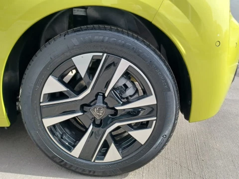 Peugeot 208 Allure Gasolina 100 S&S 6 Vel. MAN