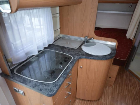 BURSTNER AVIANO L670 AVIANO 670I