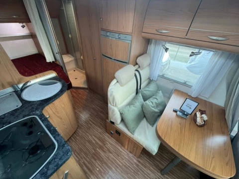 BURSTNER AVIANO L670 AVIANO 670I