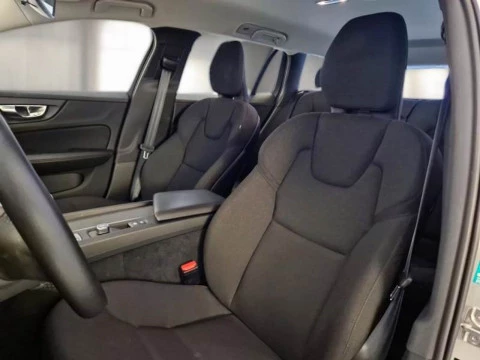 Volvo V60 2.0 B4 (D) Momentum Auto