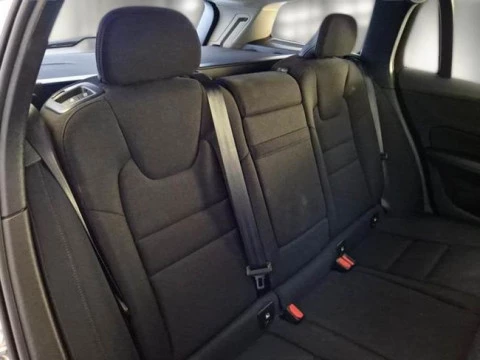 Volvo V60 2.0 B4 (D) Momentum Auto