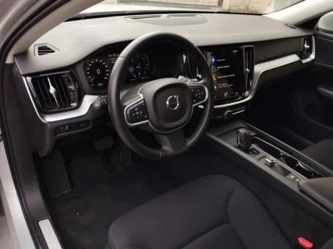 Volvo V60 2.0 B4 (D) Momentum Auto