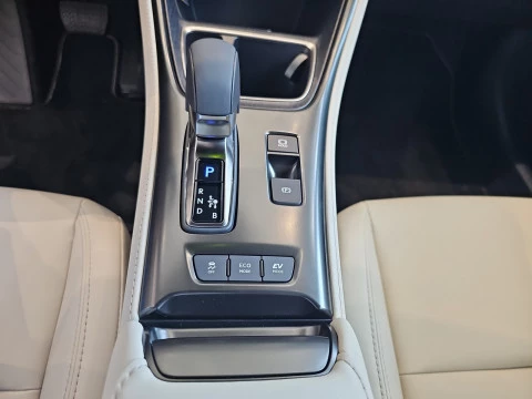 Lexus LBX 1.5 136cv HEV Elegant+ Black