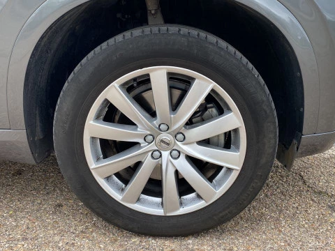 Volvo XC90 2.0 D5 MOMENTUM C 4WD AUTO 5P 7 Plazas