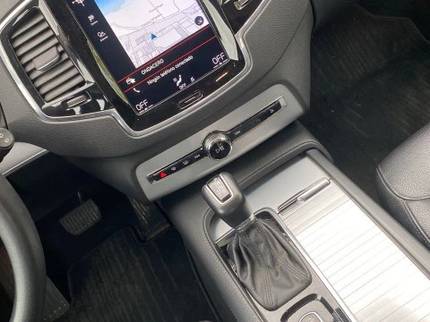 Volvo XC90 2.0 D5 MOMENTUM C 4WD AUTO 5P 7 Plazas