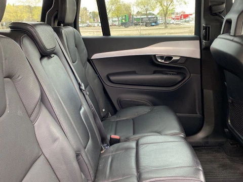 Volvo XC90 2.0 D5 MOMENTUM C 4WD AUTO 5P 7 Plazas