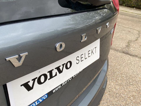 Volvo XC90 2.0 D5 MOMENTUM C 4WD AUTO 5P 7 Plazas