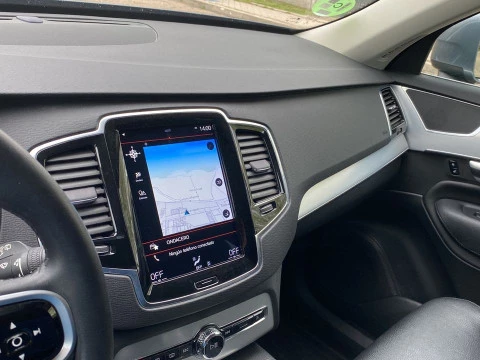 Volvo XC90 2.0 D5 MOMENTUM C 4WD AUTO 5P 7 Plazas