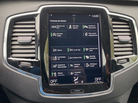 Volvo XC90 2.0 D5 MOMENTUM C 4WD AUTO 5P 7 Plazas