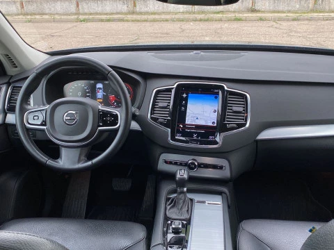 Volvo XC90 2.0 D5 MOMENTUM C 4WD AUTO 5P 7 Plazas