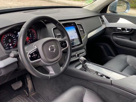 Volvo XC90 2.0 D5 MOMENTUM C 4WD AUTO 5P 7 Plazas