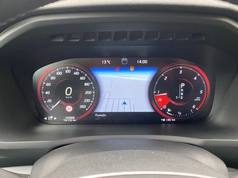 Volvo XC90 2.0 D5 MOMENTUM C 4WD AUTO 5P 7 Plazas