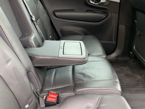 Volvo XC90 2.0 D5 MOMENTUM C 4WD AUTO 5P 7 Plazas